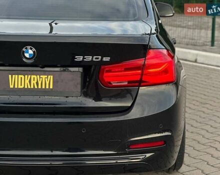 Чорний БМВ 3 Серія, об'ємом двигуна 2 л та пробігом 112 тис. км за 20500 $, фото 9 на Automoto.ua