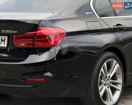 Черный БМВ 3 Серия, объемом двигателя 2 л и пробегом 82 тыс. км за 19700 $, фото 7 на Automoto.ua