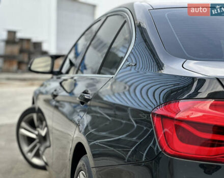 Чорний БМВ 3 Серія, об'ємом двигуна 2 л та пробігом 220 тис. км за 18999 $, фото 15 на Automoto.ua