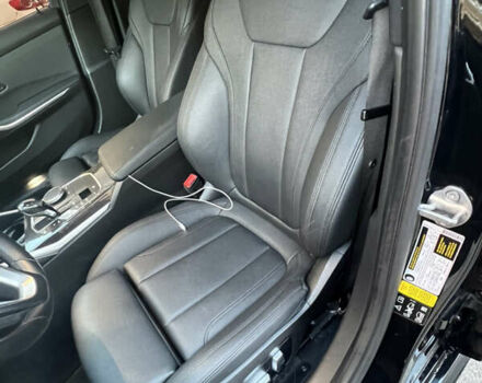 Чорний БМВ 3 Серія, об'ємом двигуна 2 л та пробігом 153 тис. км за 27600 $, фото 12 на Automoto.ua