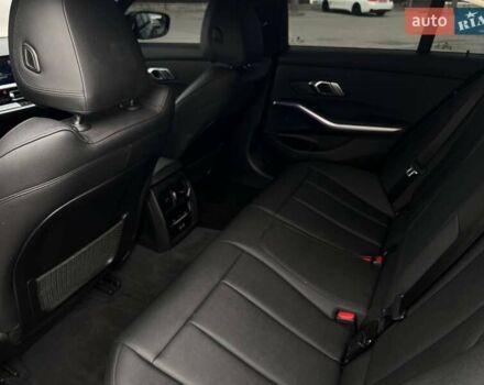 БМВ 3 Серия 2020 в Львове на Automoto.ua Черный БМВ 3 Серия, объемом двигателя 0 л и пробегом 200 тыс. км за 18499 $, фото 23 на Automoto.ua