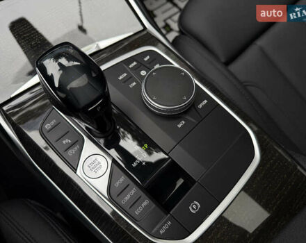 Чорний БМВ 3 Серія, об'ємом двигуна 2 л та пробігом 43 тис. км за 28990 $, фото 31 на Automoto.ua