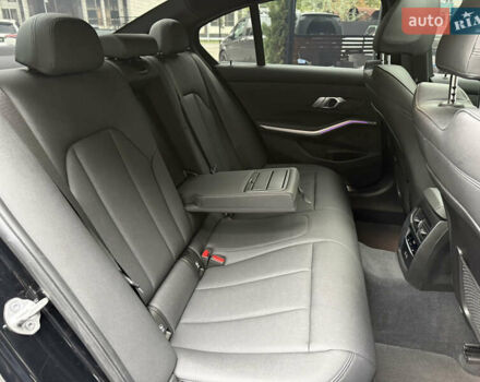 Чорний БМВ 3 Серія, об'ємом двигуна 2 л та пробігом 43 тис. км за 28990 $, фото 41 на Automoto.ua