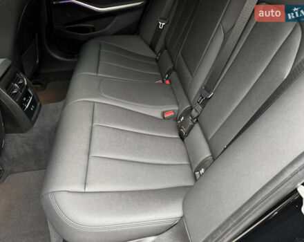 Чорний БМВ 3 Серія, об'ємом двигуна 2 л та пробігом 43 тис. км за 28990 $, фото 39 на Automoto.ua