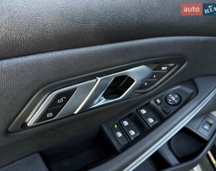 БМВ 3 Серия 2021 в Львове на Automoto.ua Черный БМВ 3 Серия, объемом двигателя 2 л и пробегом 79 тыс. км за 26900 $, фото 37 на Automoto.ua