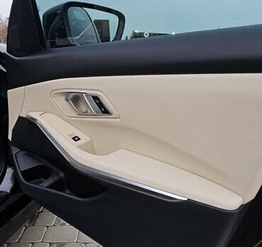 Чорний БМВ 3 Серія, об'ємом двигуна 2 л та пробігом 41 тис. км за 28999 $, фото 42 на Automoto.ua