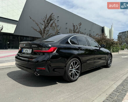 Черный БМВ 3 Серия, объемом двигателя 2 л и пробегом 51 тыс. км за 37500 $, фото 3 на Automoto.ua