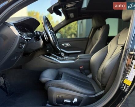 БМВ 3 Серия 2021 в Львове на Automoto.ua Черный БМВ 3 Серия, объемом двигателя 2 л и пробегом 79 тыс. км за 26900 $, фото 40 на Automoto.ua
