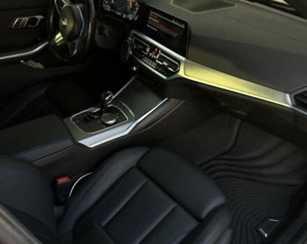 БМВ 3 Серия 2021 в Львове на Automoto.ua Черный БМВ 3 Серия, объемом двигателя 3 л и пробегом 105 тыс. км за 40000 $, фото 11 на Automoto.ua