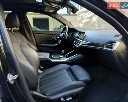 БМВ 3 Серия 2021 в Львове на Automoto.ua Черный БМВ 3 Серия, объемом двигателя 2 л и пробегом 79 тыс. км за 26900 $, фото 73 на Automoto.ua