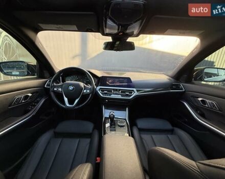 БМВ 3 Серия 2021 в Львове на Automoto.ua Черный БМВ 3 Серия, объемом двигателя 2 л и пробегом 79 тыс. км за 26900 $, фото 110 на Automoto.ua