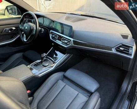 БМВ 3 Серия 2021 в Львове на Automoto.ua Черный БМВ 3 Серия, объемом двигателя 2 л и пробегом 79 тыс. км за 26900 $, фото 100 на Automoto.ua