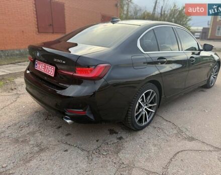 БМВ 3 Серия 2022 в Киеве на Automoto.ua Черный БМВ 3 Серия, объемом двигателя 0 л и пробегом 52 тыс. км за 36000 $, фото 3 на Automoto.ua