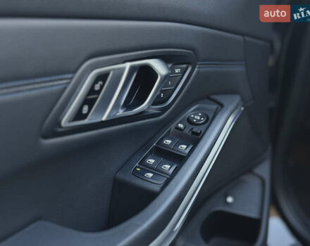 Чорний БМВ 3 Серія, об'ємом двигуна 2 л та пробігом 34 тис. км за 39500 $, фото 21 на Automoto.ua