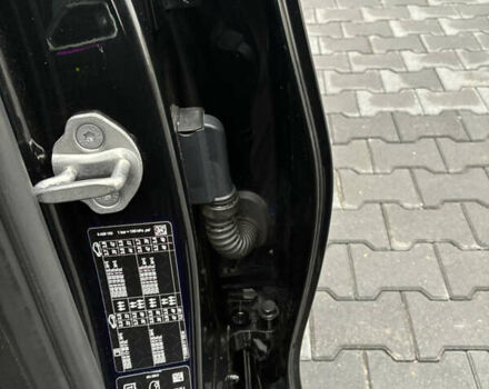 Чорний БМВ 3 Серія, об'ємом двигуна 2 л та пробігом 28 тис. км за 39500 $, фото 26 на Automoto.ua
