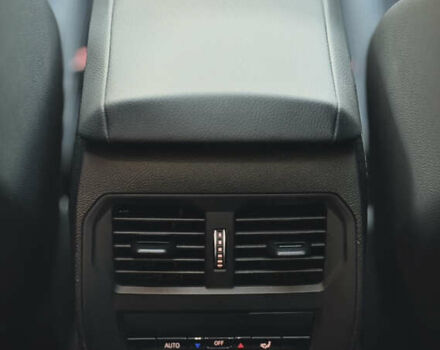 Чорний БМВ 3 Серія, об'ємом двигуна 2 л та пробігом 34 тис. км за 39500 $, фото 25 на Automoto.ua