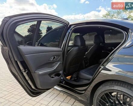 Чорний БМВ 3 Серія, об'ємом двигуна 2 л та пробігом 40 тис. км за 41500 $, фото 16 на Automoto.ua
