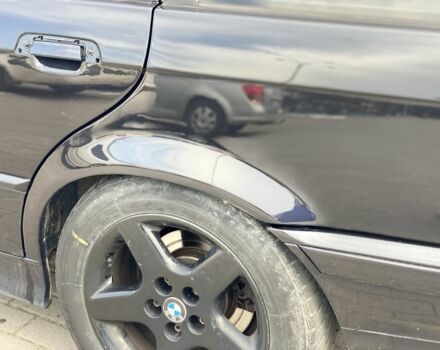 Чорний БМВ 3 Серія, об'ємом двигуна 2 л та пробігом 370 тис. км за 2500 $, фото 6 на Automoto.ua