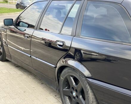 Чорний БМВ 3 Серія, об'ємом двигуна 2 л та пробігом 370 тис. км за 2500 $, фото 7 на Automoto.ua