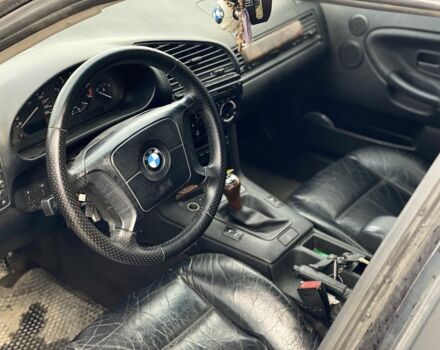 Чорний БМВ 3 Серія, об'ємом двигуна 2 л та пробігом 370 тис. км за 2500 $, фото 12 на Automoto.ua