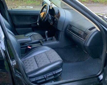 Чорний БМВ 3 Серія, об'ємом двигуна 1.8 л та пробігом 306 тис. км за 3450 $, фото 1 на Automoto.ua