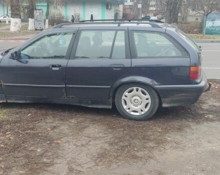 Черный БМВ 3 Серия, объемом двигателя 1.7 л и пробегом 370 тыс. км за 1600 $, фото 3 на Automoto.ua