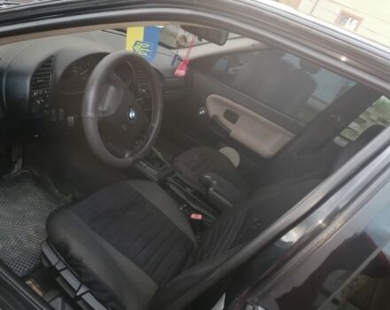 Чорний БМВ 3 Серія, об'ємом двигуна 1.6 л та пробігом 344 тис. км за 1900 $, фото 5 на Automoto.ua