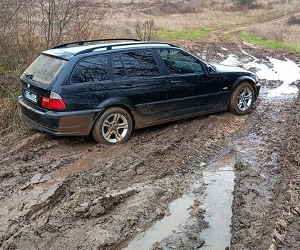 Черный БМВ 3 Серия, объемом двигателя 2 л и пробегом 480 тыс. км за 4500 $, фото 2 на Automoto.ua