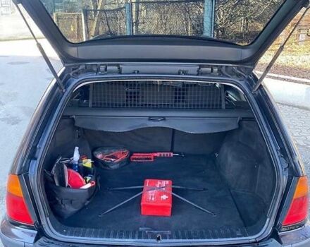 Чорний БМВ 3 Серія, об'ємом двигуна 2 л та пробігом 299 тис. км за 5000 $, фото 17 на Automoto.ua