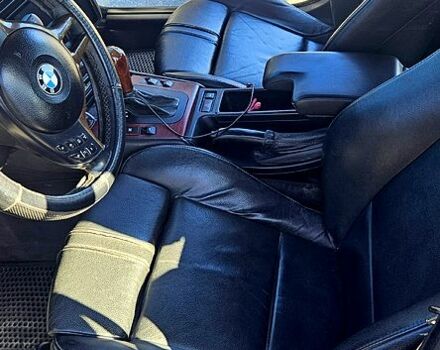 Черный БМВ 3 Серия, объемом двигателя 2 л и пробегом 304 тыс. км за 4900 $, фото 4 на Automoto.ua