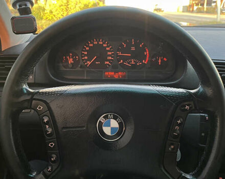 Черный БМВ 3 Серия, объемом двигателя 2 л и пробегом 337 тыс. км за 5200 $, фото 16 на Automoto.ua