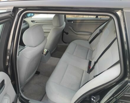 Черный БМВ 3 Серия, объемом двигателя 1.8 л и пробегом 254 тыс. км за 4600 $, фото 10 на Automoto.ua