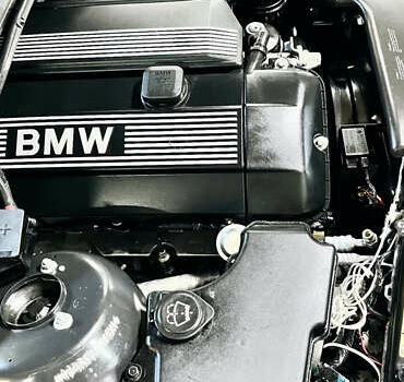 Черный БМВ 3 Серия, объемом двигателя 2.49 л и пробегом 260 тыс. км за 6500 $, фото 13 на Automoto.ua