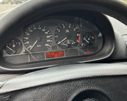 Черный БМВ 3 Серия, объемом двигателя 1.8 л и пробегом 300 тыс. км за 4900 $, фото 7 на Automoto.ua