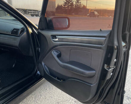 Черный БМВ 3 Серия, объемом двигателя 2 л и пробегом 337 тыс. км за 5200 $, фото 27 на Automoto.ua