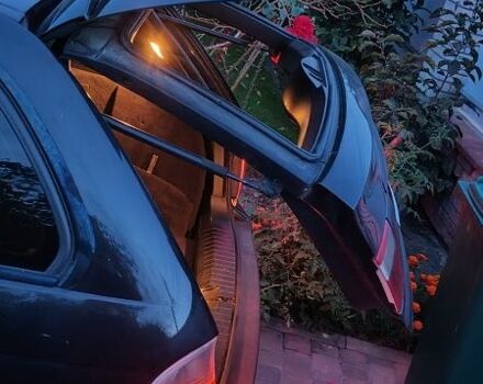 Черный БМВ 3 Серия, объемом двигателя 3 л и пробегом 453 тыс. км за 7950 $, фото 7 на Automoto.ua