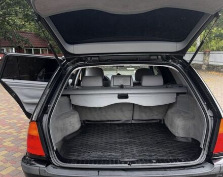 Черный БМВ 3 Серия, объемом двигателя 2 л и пробегом 228 тыс. км за 4600 $, фото 7 на Automoto.ua