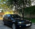 Черный БМВ 3 Серия, объемом двигателя 1.8 л и пробегом 300 тыс. км за 3900 $, фото 1 на Automoto.ua