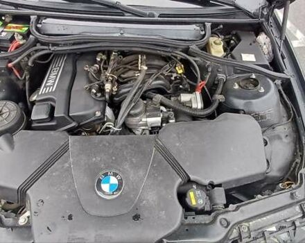 Черный БМВ 3 Серия, объемом двигателя 1.8 л и пробегом 235 тыс. км за 5000 $, фото 3 на Automoto.ua