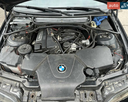 Чорний БМВ 3 Серія, об'ємом двигуна 2 л та пробігом 294 тис. км за 5200 $, фото 11 на Automoto.ua