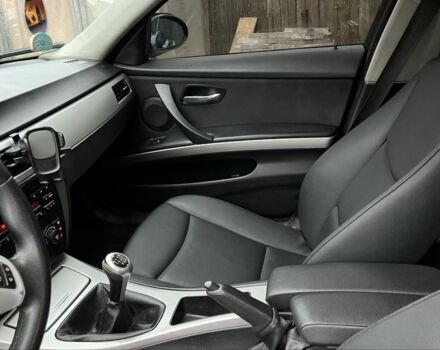 Чорний БМВ 3 Серія, об'ємом двигуна 2 л та пробігом 290 тис. км за 6400 $, фото 10 на Automoto.ua