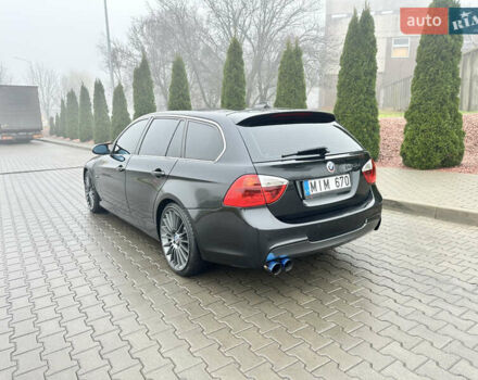Чорний БМВ 3 Серія, об'ємом двигуна 3 л та пробігом 300 тис. км за 7500 $, фото 2 на Automoto.ua