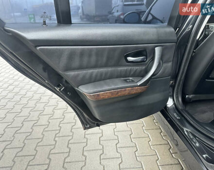Чорний БМВ 3 Серія, об'ємом двигуна 3 л та пробігом 300 тис. км за 7500 $, фото 20 на Automoto.ua