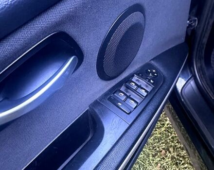 Черный БМВ 3 Серия, объемом двигателя 3 л и пробегом 370 тыс. км за 8900 $, фото 10 на Automoto.ua