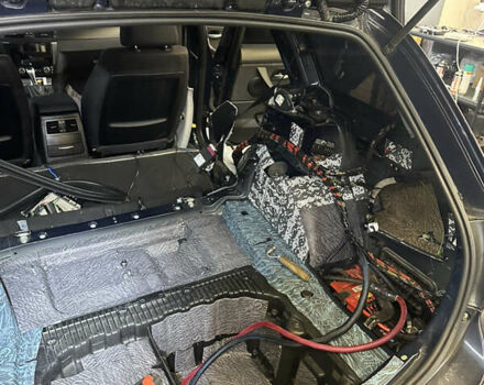 БМВ 3 Серия 2007 в Киеве на Automoto.ua Черный БМВ 3 Серия, объемом двигателя 2 л и пробегом 365 тыс. км за 9100 $, фото 58 на Automoto.ua