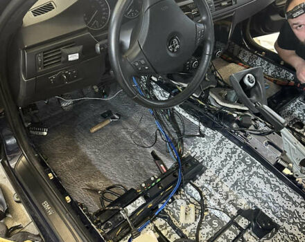 БМВ 3 Серия 2007 в Киеве на Automoto.ua Черный БМВ 3 Серия, объемом двигателя 2 л и пробегом 365 тыс. км за 9100 $, фото 50 на Automoto.ua