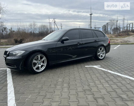Черный БМВ 3 Серия, объемом двигателя 2.99 л и пробегом 240 тыс. км за 11000 $, фото 1 на Automoto.ua