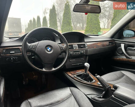 Чорний БМВ 3 Серія, об'ємом двигуна 3 л та пробігом 300 тис. км за 7500 $, фото 23 на Automoto.ua