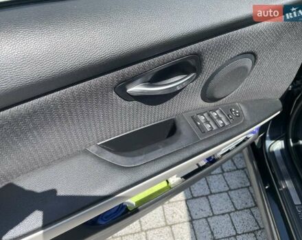 Черный БМВ 3 Серия, объемом двигателя 2 л и пробегом 305 тыс. км за 7800 $, фото 8 на Automoto.ua