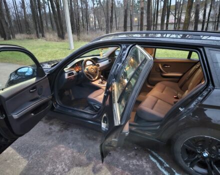 Черный БМВ 3 Серия, объемом двигателя 2 л и пробегом 320 тыс. км за 4400 $, фото 6 на Automoto.ua